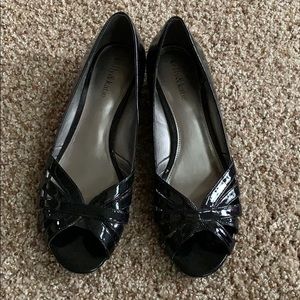 Kelly & Katie black patent wedges